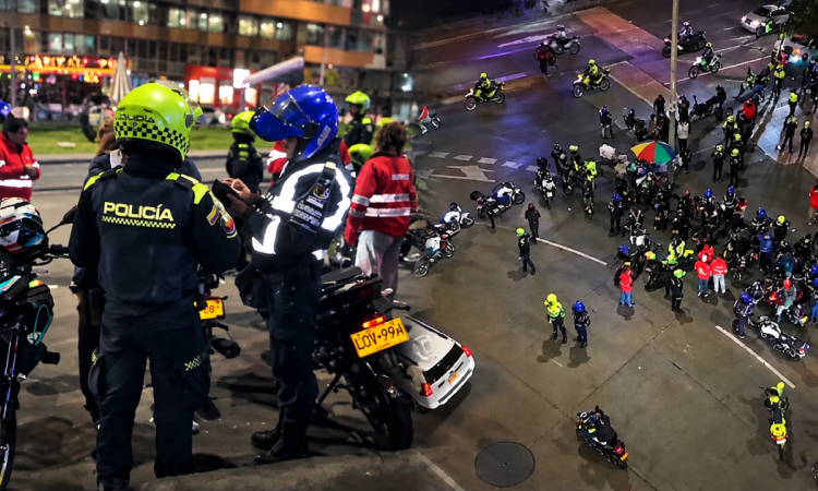 Motos y vehículos inmovilizados por la policía de tránsito