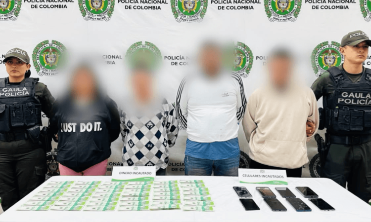 Cuatro capturados por extorsión.