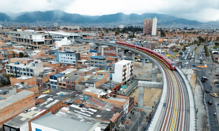 Foto del viaducto del Metro 