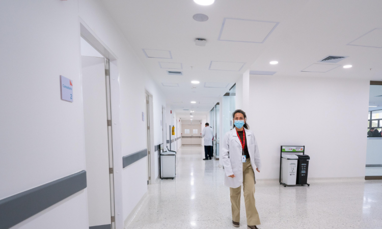 Foto de una sala de espera de una hospital de Bogotá
