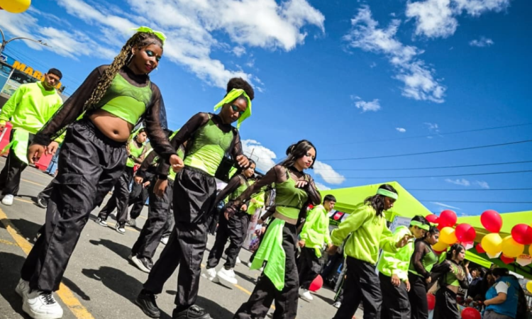 Foto de un desfile en Bogotá