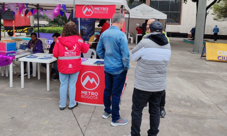 Foto de feria de empleo en localidad Santa Fe en Bogotá