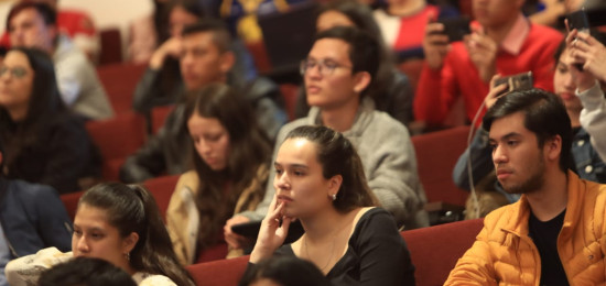 Estudiantes en la Externado.