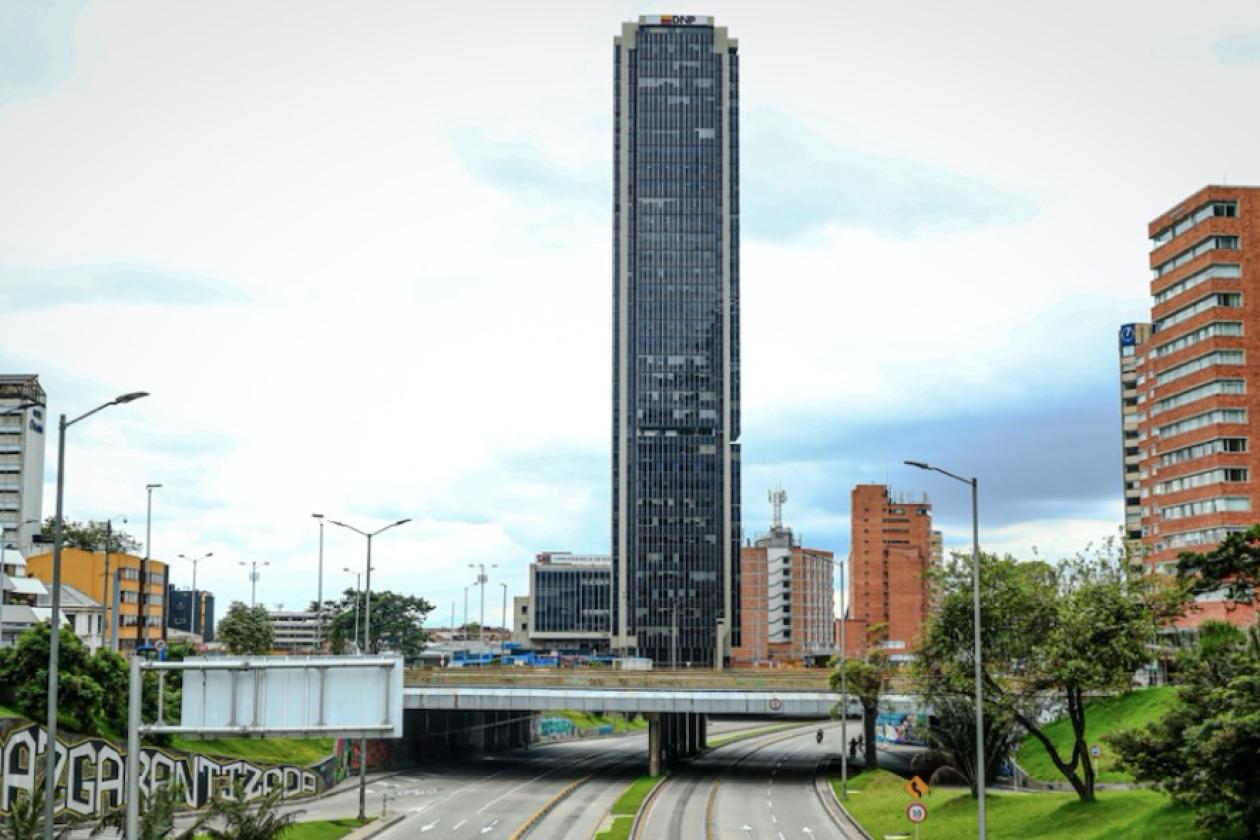 Fotografía panorámica de la calle 26 con Avenida Caracas