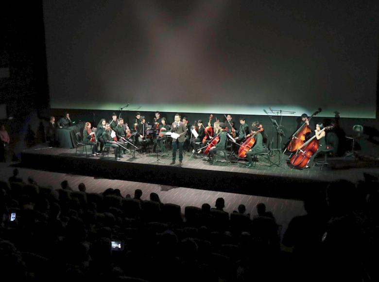 En la Sala Capital de la Cinemateca de Bogotá se presentó la Orquesta Filarmónica de Bogotá - Foto: Alcaldía de Bogotá.