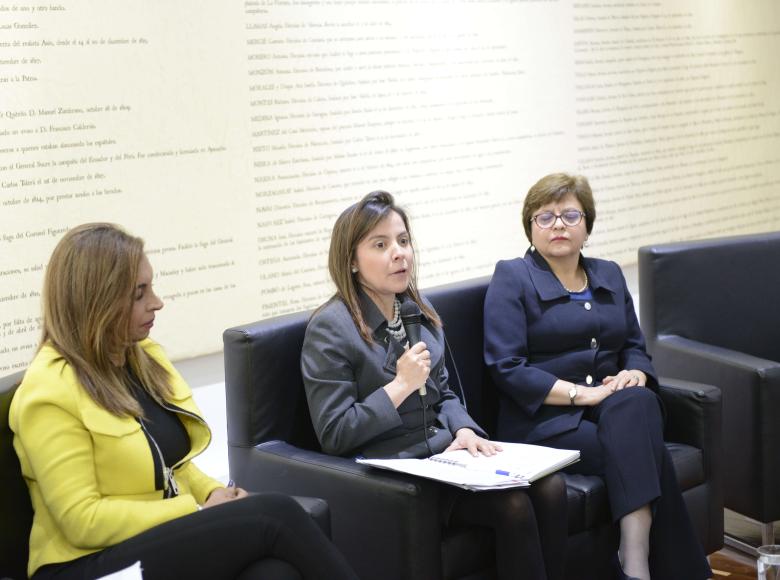 "Los sueños se pueden lograr con un ingrediente principal que se llama trabajo. El estudio y el balance entre lo personal y lo laboral son los pilares para crecer día a día" Subsecretaria Técnica Cristina Aristizabal. 