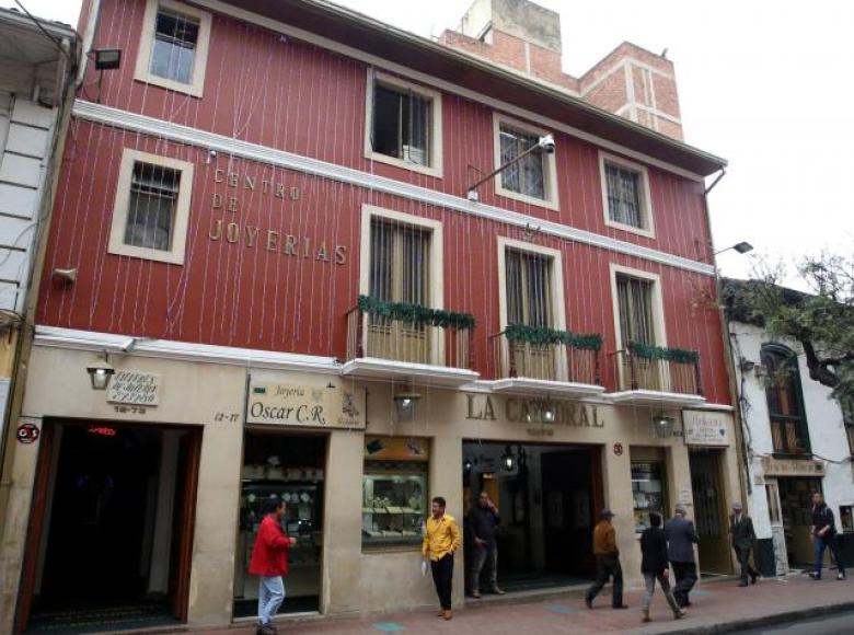 Luego de conocer la historia de la Plaza de Bolívar se recorre la calle 10 hasta la carrera 6 en dirección al norte, pasando por la calle 12 en donde se visita la zona de los tradicionales joyeros. Foto: Juan Manuel Vargas