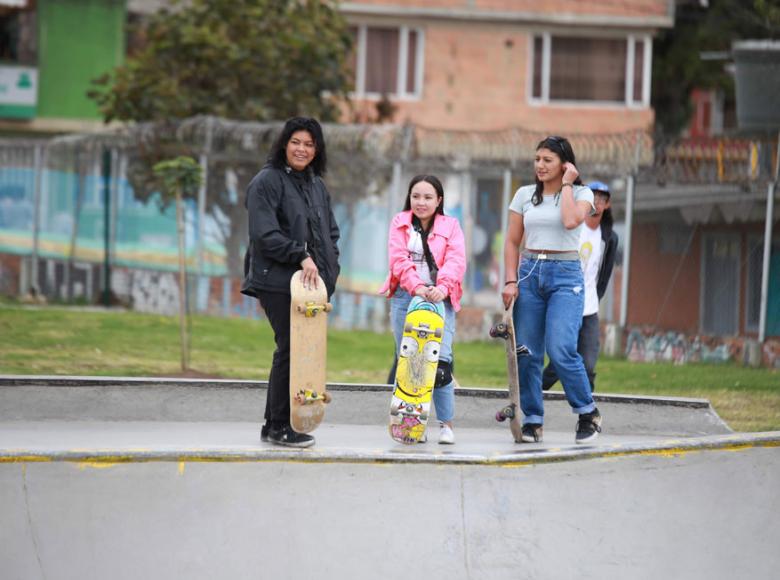 Las skaters de este grupo posaron juntas para la foto - Foto: I.D.R.D.