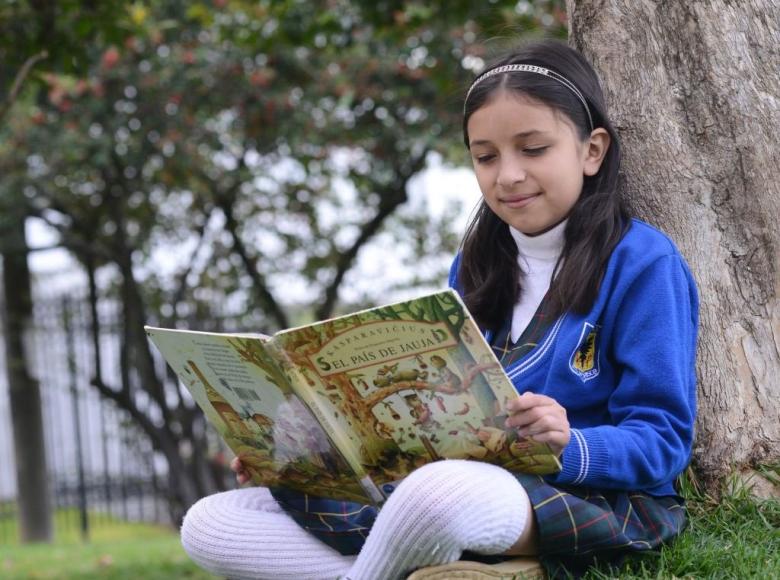 Hoy jueves 26 y el viernes 27 de septiembre, los 'Jóvenes Capaces' estarán en el Concurso distrital de deletreo en inglés ‘Spelling Bee’, que convoca a 200 estudiantes y docentes en el auditorio Fabio Chaparro de la Secretaría de Educación. 