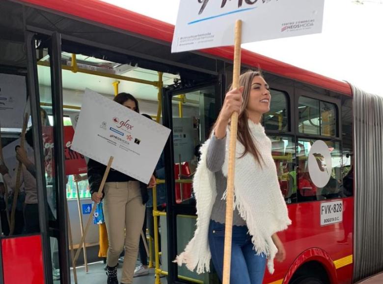 Moda para todos los gustos se vio en "Moda colombiana en movimiento". - Foto: Transmilenio.