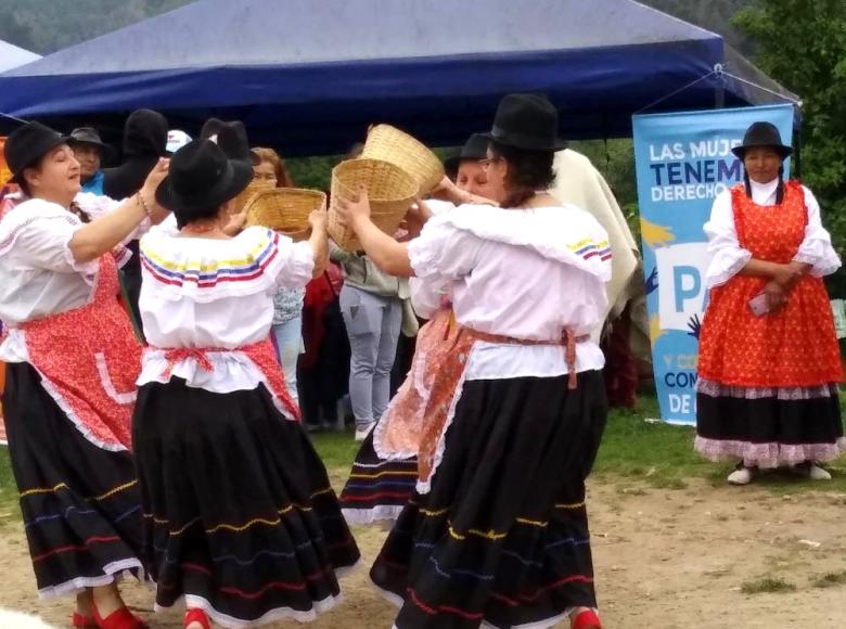 Las mujeres campesinas y rurales son quienes conservan el territorio y se empoderan en el sentir de la tierra y de su entorno. Ellas son siempre un motivo para celebrar.