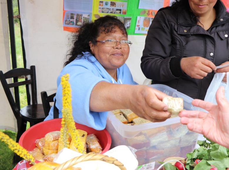 Las cifras de Secretaría de la Mujer apuntan a que 1 de cada 1.000 personas en Bogotá habita en la zona rural y el 48 por ciento de esta población son mujeres. 