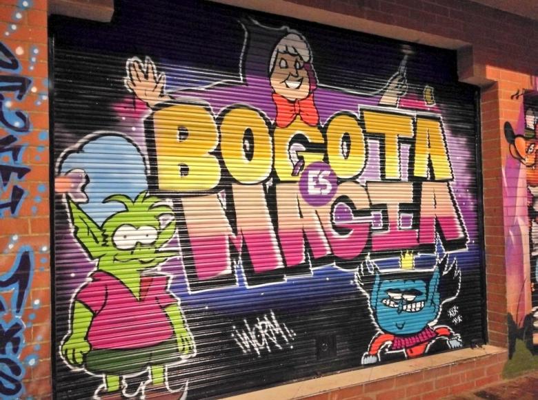 'Bogotá es mágica' es parte de las frases que encontrarás en esta galería a cielo.