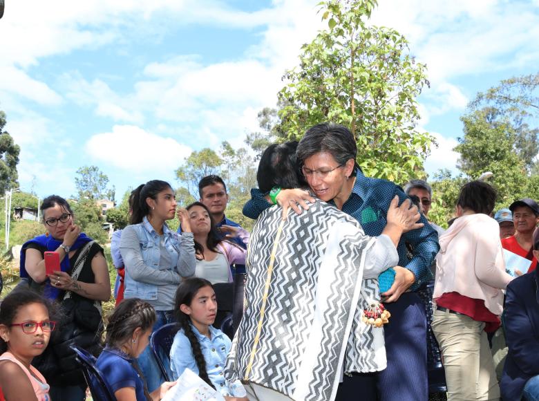 Visita de la alcaldesa a bibliotecas y biblioestaciones en Suba