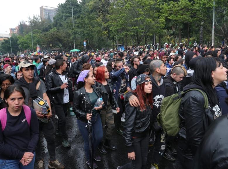 Ciudadanos en marchas pacíficas en Bogotá