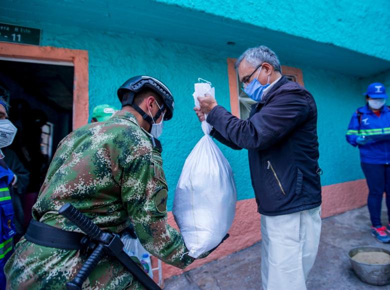 Ejército Nacional apoyando la jornada.