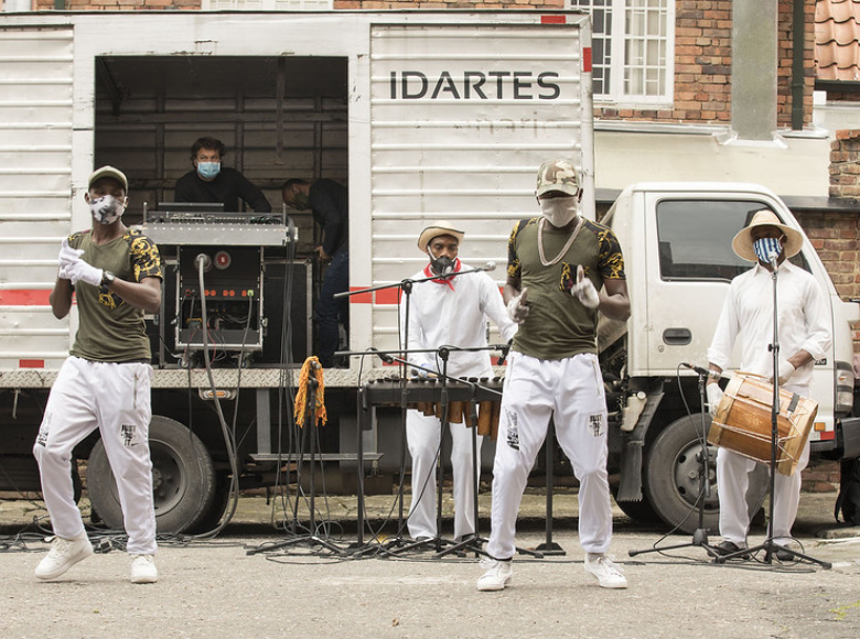 La Fundación Gilberto Alzate Avendaño alegra con sus músicos y bailarines