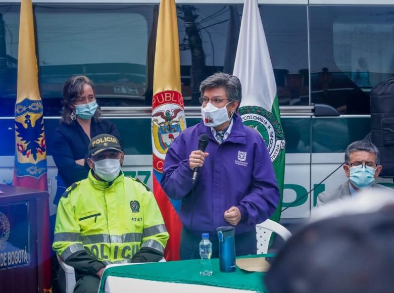 Visitó los CAI de la Gaitana, Aures y El Rincón