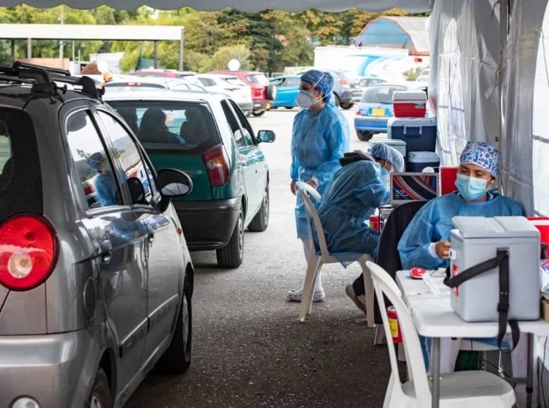 Este lunes asiste a vacunación en Bima, el personal de salud cuya cédula termine en 9, 0, 1 y 2. 