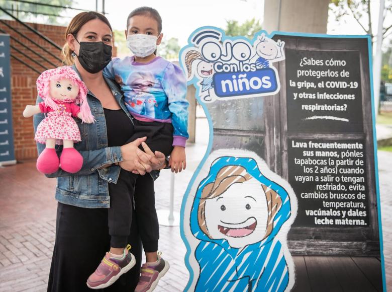 Hasta el 11 de septiembre estarán disponibles 200 puntos en toda Bogotá para que niños y niñas pueden vacunarse contra la rubeola, el sarampión y otras enfermedades. Foto: Alcaldía Bogotá.