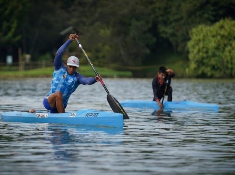 En el canotaje, modalidad C1 1.000 metros, Alejandro Rodríguez, fue primero con tiempo de 4:17.57 minutos. También ganó oro en la modalidad C2 500 metros, en pareja con Daniel Pacheco.