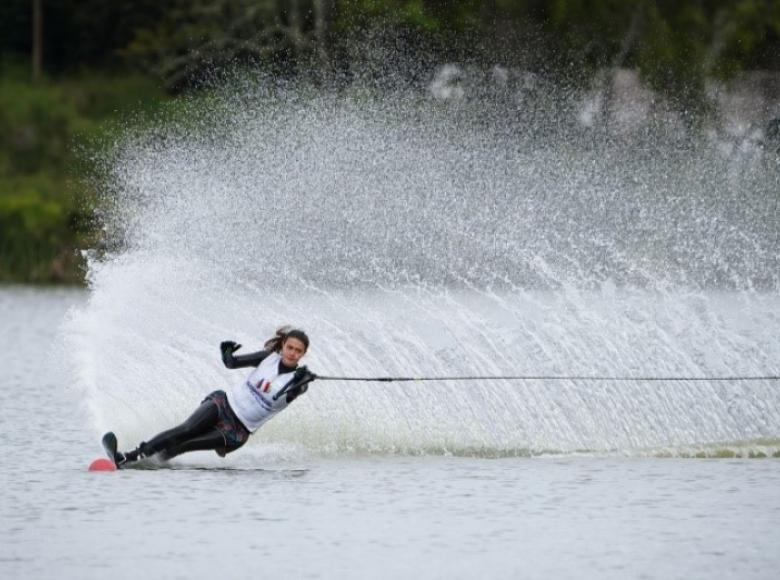 Daniela Verswyvel ganó el oro en la modalidad de figuras, en la que sumó 7.380 puntos, derrotando a la chilena Dominga González, plata, quien sumó 5.770 puntos.