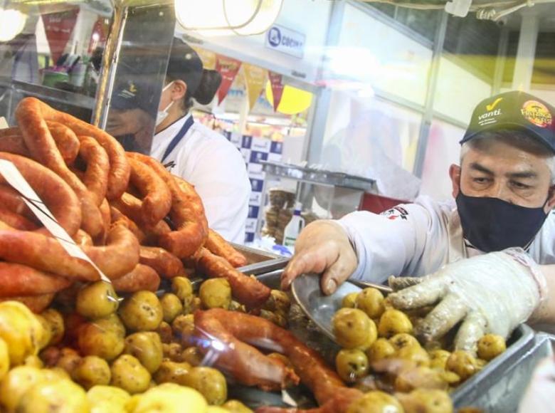 La papa criolla, la longaniza, la morcilla y el plátano maduro son los protagonistas para los comensales que quieran disfrutar de este festival de comida tradicional.