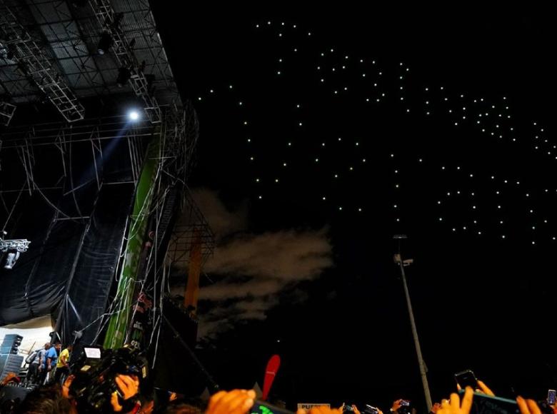 El evento finalizó con un espectacular show de drones que iluminó el cielo del parque Simón Bolívar. (Foto: Alcaldía de Bogotá)