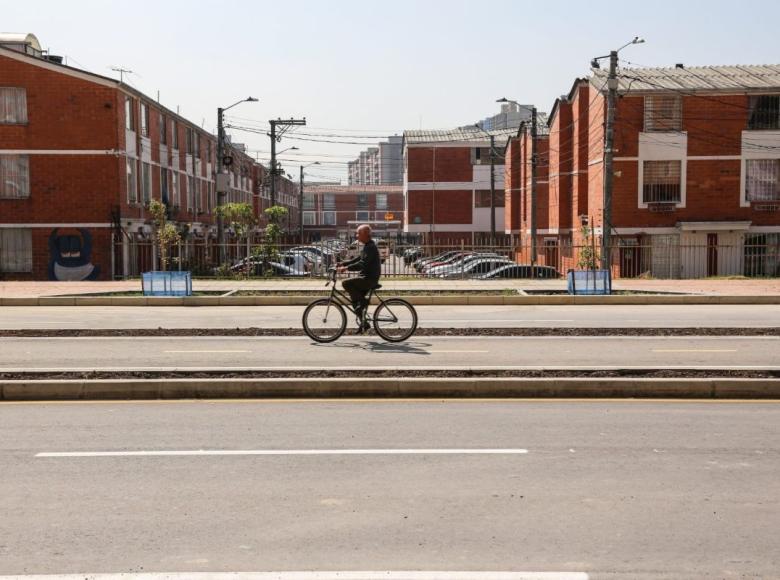 El tramo 1 comprende 4,2 kilómetros de vía con una ciclorruta que inicia desde la avenida Bosa (calle 62 Sur).