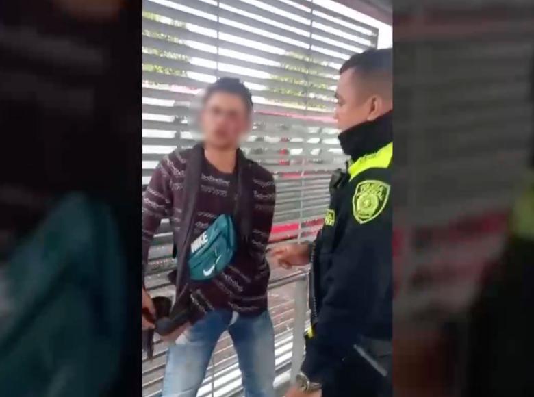 Él es el hombre que habría cometido delitos sexuales contra una menor en TransMilenio. Fue capturado y judicializado.