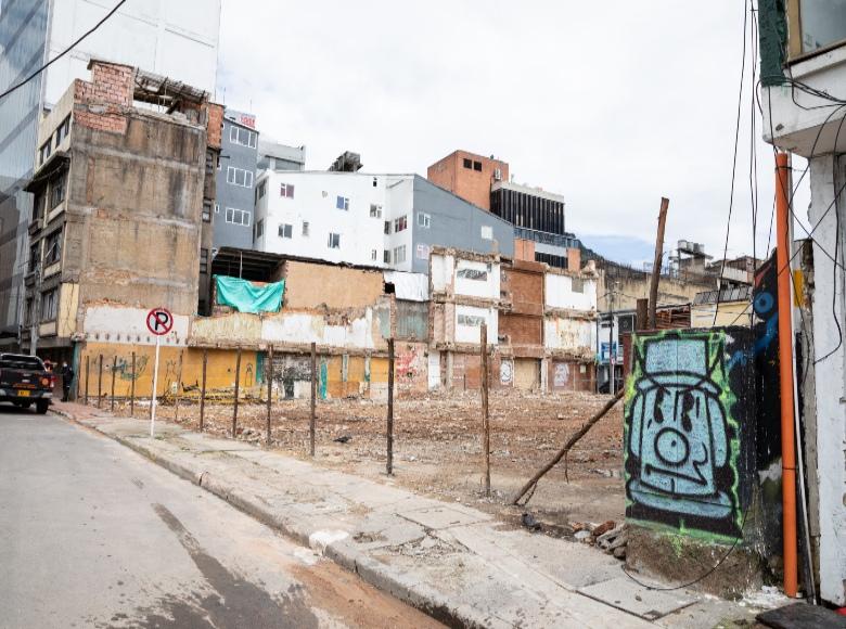 La Línea 1 del Metro contempla la adquisición de 1.428 predios, fundamentales para continuar con la construcción. Este predio, ubicado en la calle 61 con carrera 13, es uno de los que se ha demolido en Chapinero.