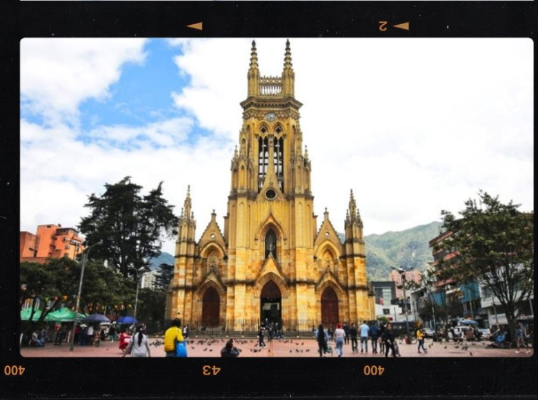 La iglesia de Nuestra Señora de Lourdes fue construida en los años 50. Está ubicada en la localidad de Chapinero de Bogotá y hace parte de la Vicaría Cristo Sacerdote de la Arquidiócesis de Bogotá.