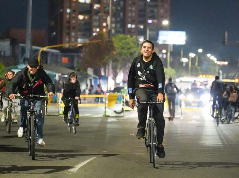 La Ciclovía Nocturna permite la bicicleta, runing y otras actividades físicas