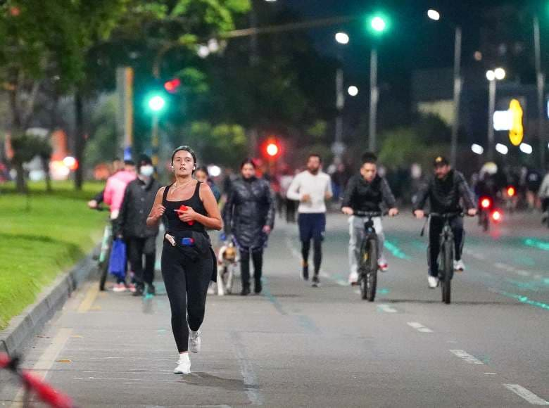 Bogotá es referente internacional por la Ciclovía Nocturna de Verano y Navidad