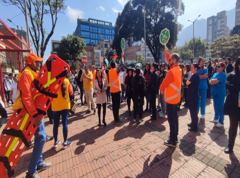 El IDIPRON se une al Simulacro Distrital de Evacuación, en pro de la prevención y fortalecimiento para la atención de emergencias. 