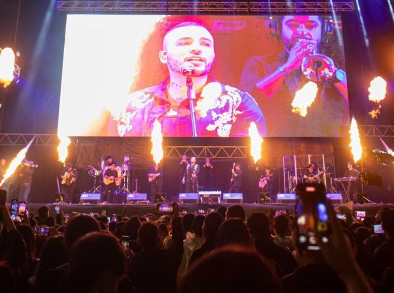 El cierre del primer día del Festival #PopularAlParque estuvo a cargo de Jessi Uribe.