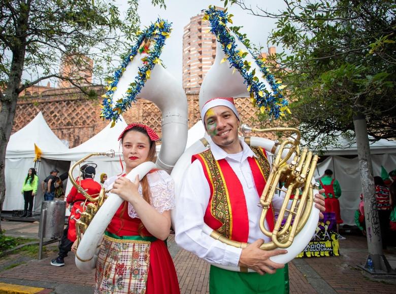 Este desfile de comparsas es el inicio de una temporada inolvidable, cargada de diversión, magia y espectáculos para habitantes de Bogotá y turistas de todas las edades. 