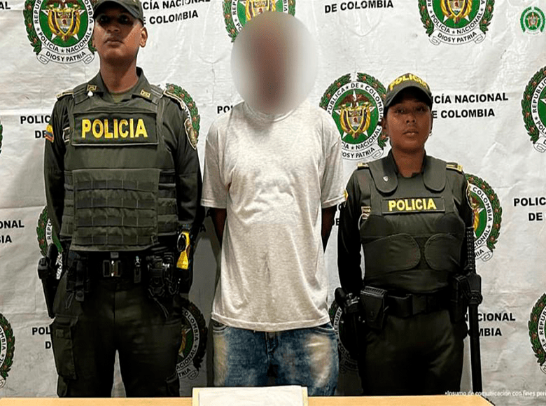 Cárcel a integrante del grupo criminal ‘Los Hermanos’ por homicidio. Las víctimas habrían sido atacadas luego de que se negaran a desalojar una zona de invasión en la localidad de Usme.