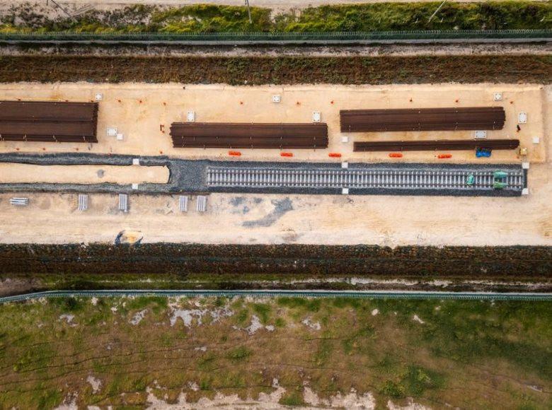 Rieles: es una línea de 905 metros que servirá para hacer las pruebas de los trenes, una vez lleguen al patio taller.