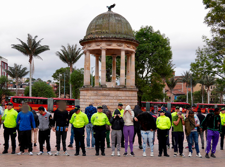 Las autoridades obtuvieron importantes resultados en seguridad durante la semana del 14 al 18 de julio de 2025. Resalta la de los integrantes de ‘Los Arrayanes’ y ‘La Firma’, fueron privados de la libertad por instrumentalizar a menores.