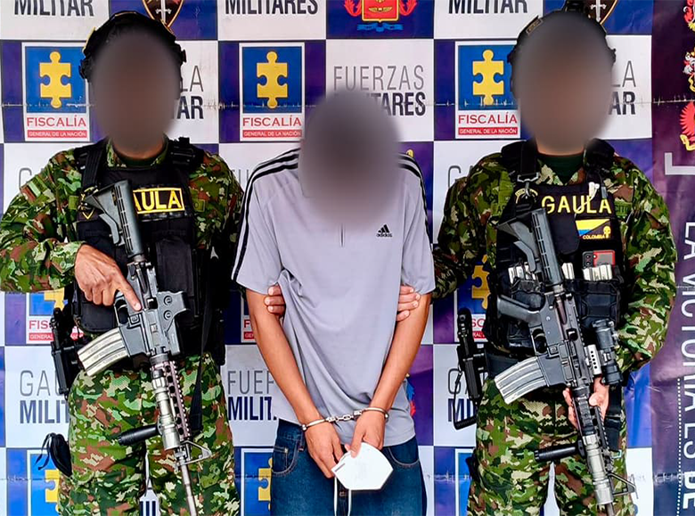 Alias Paquito, integrante de los ‘Los Ramírez’ fue privado de la libertad por ser el encargado de hacer extorsiones y homicidios contra habitantes de las localidades de Santa Fe y San Cristóbal. 