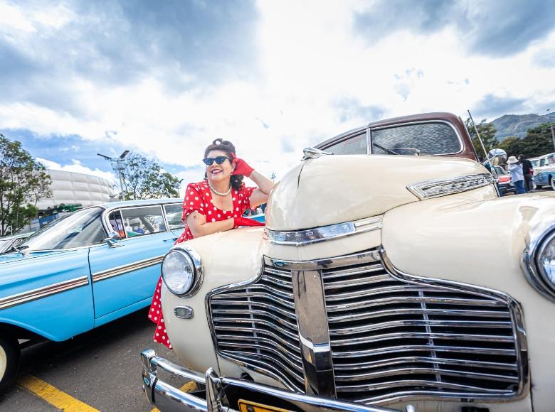 El Desfile de Autos Clásicos y Antiguos 2025 es un homenaje sobre ruedas a la historia automotriz. Foto: IDT
