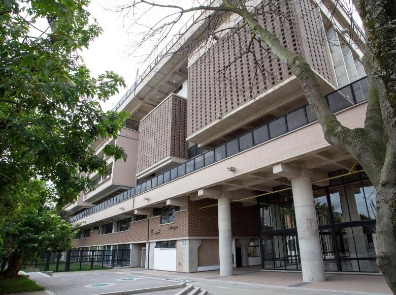 El colegio Eloísa Garzón se posiciona como un espacio que integra calidad pedagógica, inclusión y sostenibilidad. Su nombre rinde homenaje a la madre del exalcalde Luis Eduardo Garzón y a las mujeres que como ella son ejemplo perseverancia. 