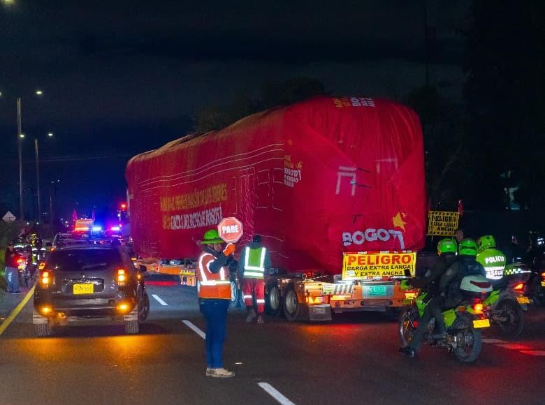 En fotos llegó primer tren Línea 1 del Metro de Bogotá al patio taller