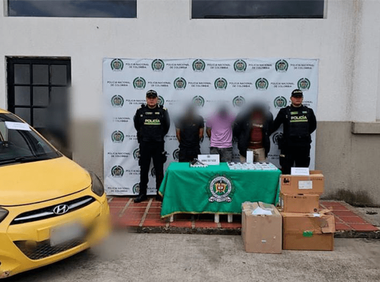 Las autoridades obtuvieron importantes resultados en seguridad durante la semana del 20 al 24 de octubre de 2025. Como la recuperación de 50 celulares y 89 datáfonos avaluados en $ 100 millones en Bogotá. 