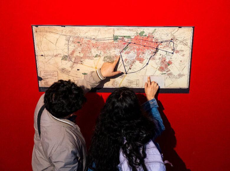 Uno de los puntos de mayor interés es la revisión del Plan Piloto para Bogotá de 1950, formulado por Le Corbusier junto a Josep Lluís Sert y Paul Lester Wiener. 