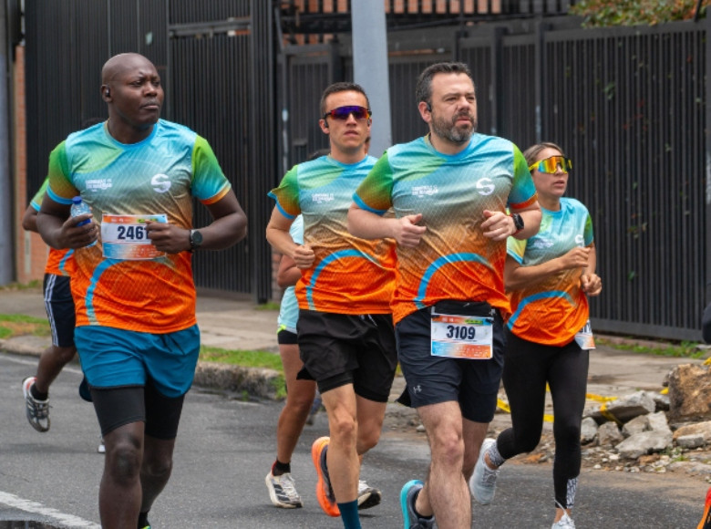El alcalde Mayor de Bogotá, Carlos Fernando Galán, participó en la Carrera de la Solidaridad 2026, un evento deportivo que reunió a Bogotá alrededor de la solidaridad y el compromiso con quienes más lo necesitan. 