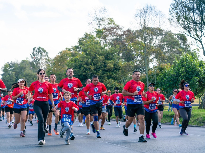 El alcalde Mayor de Bogotá, Carlos Fernando Galán, participó en la carrera Bimbo Global Race 2026, un evento deportivo que reunió a la ciudad alrededor de una causa social. 