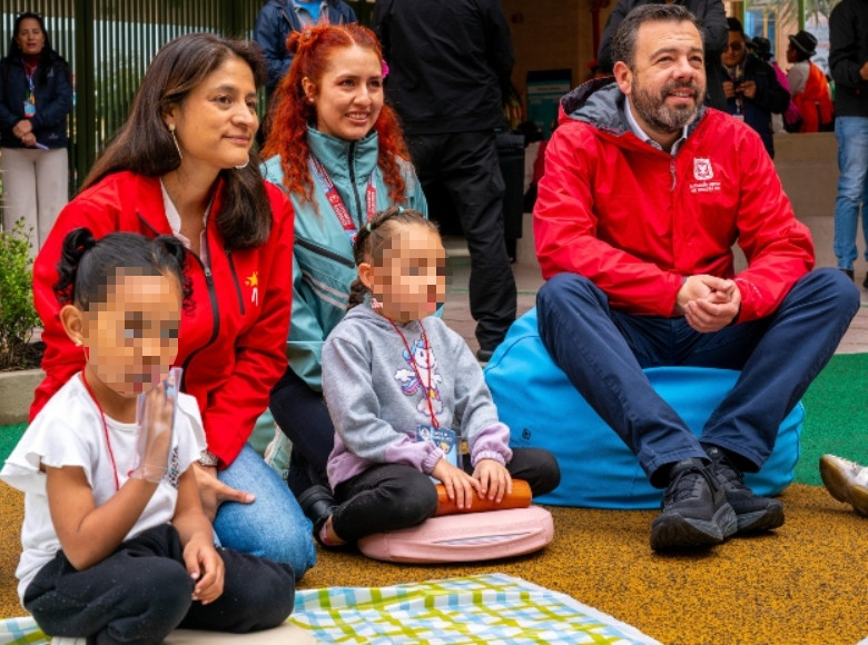 El alcalde Mayor de Bogotá, Carlos Fernando Galán, y la secretaria de Educación, Julia Rubiano, entregaron oficialmente la nueva sede del colegio Bilbao, exclusiva para educación inicial. 
