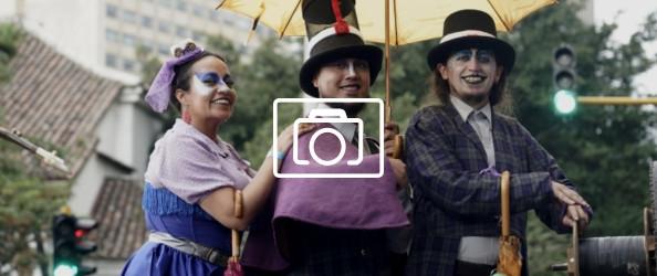 Fotos del Desfile navideño de Comparsas 2025 en Bogotá